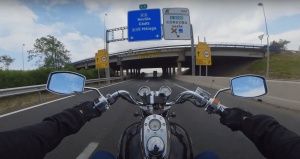 Lee más sobre el artículo ¿Puedo ir con una 125 en autovía?